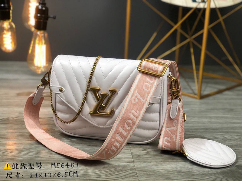 Side profile of sleek chic women's handbag – women's luxury accessory