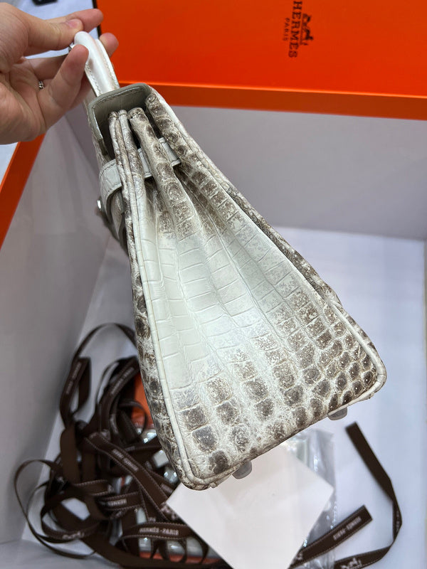 Close-up detail of clean-lined bag design