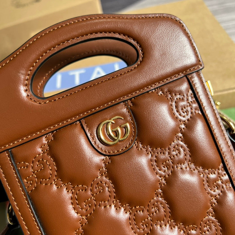 Interior view of fluid premium bag