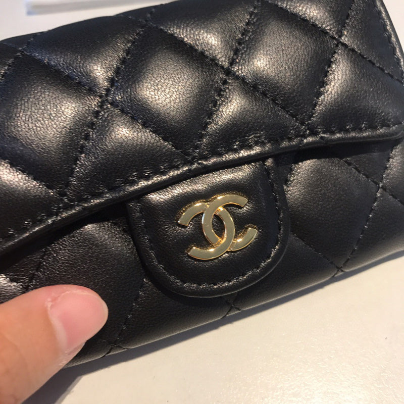 Zivas Charm Modern Edge Everyday Handbag (Elevated Accessory Essential) – Close-Up Detail