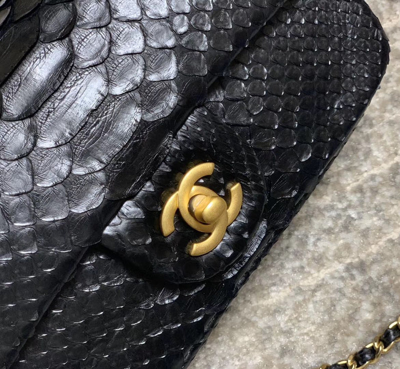  mid purse view 5