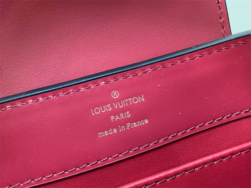  contemporary crossbody bag detail view showing craftsmanship 14