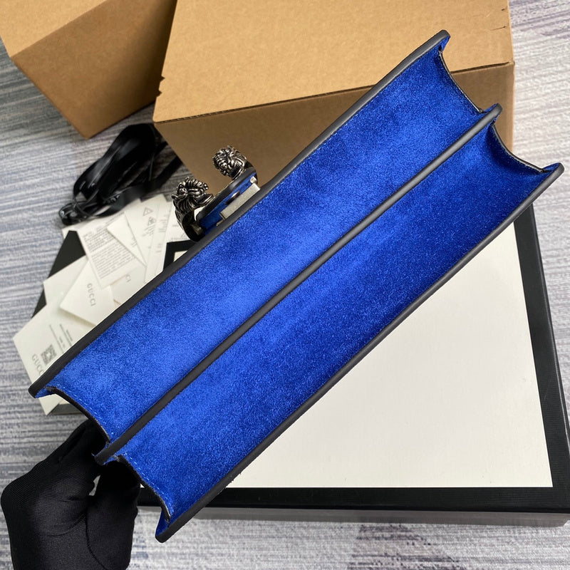 Handle and strap detail of sleek signature women's handbag – women's luxury accessory