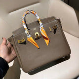 Streamlined bag women's premium everyday handbag
