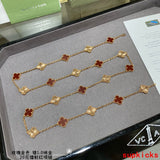 Full view of Van Cleef & Arpels unisex jewelry piece