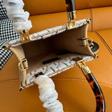 Ziva's Charm handbag – product shot (18cm*13cm*6.5cm)
