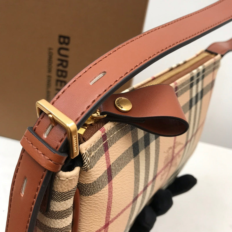 Ziva's Charm handbag – back view (one versatile size)