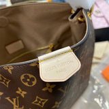  tailored crossbody bag styled with outfit