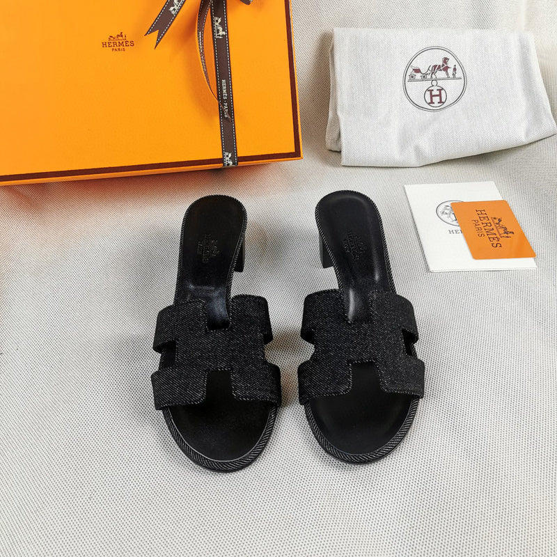Hermès Beige Gladiator Sandals - Full Silhouette View