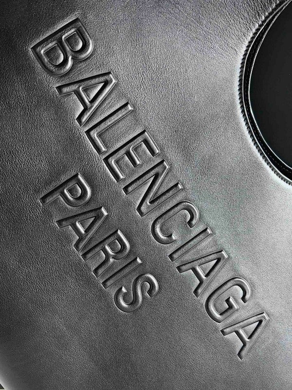 Zivas Charm Versatile Design Fashion Handbag (Elevated Accessory Essential) – Close-Up Detail