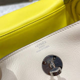 Effortless handbag styled for everyday wear