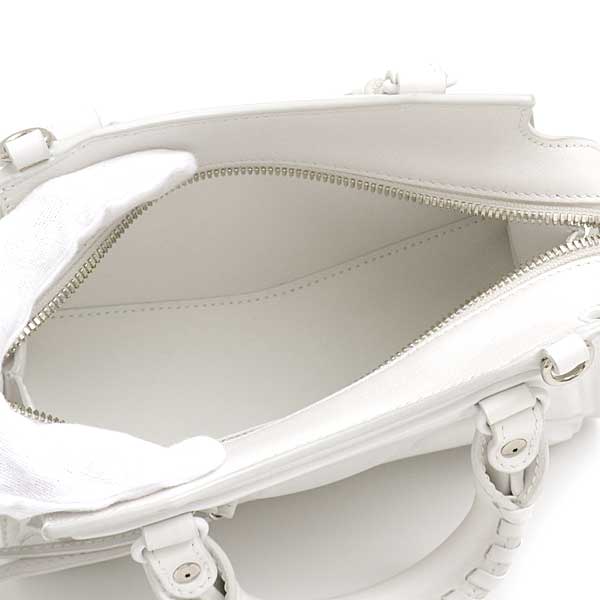 Noctaris elegant leather Luxury Bag close-up detail