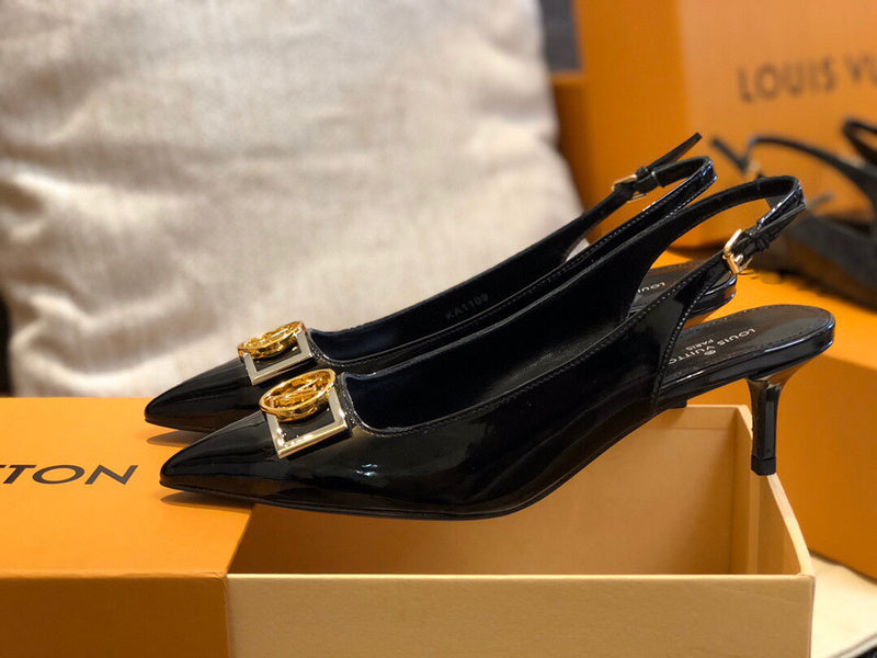 Full silhouette view of Louis Vuitton luxury piece style No.124