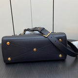  tote bag interior and compartment view 27