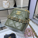 Zivas Charm Effortless Sophistication Designer Handbag (Everyday Luxury Essential) – Detail View