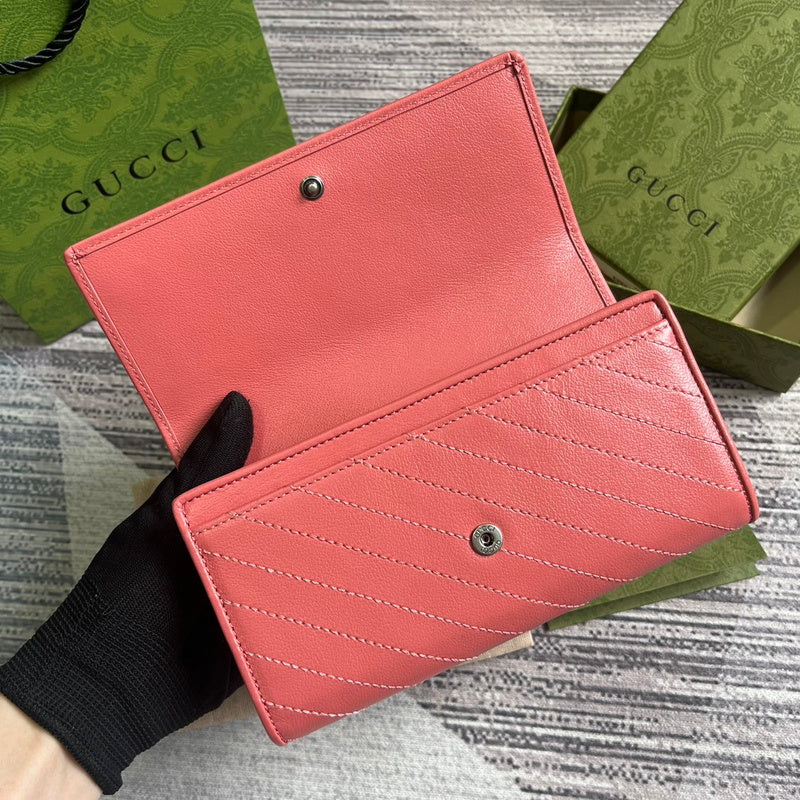 Side profile of refined classic women's handbag – women's premium purse
