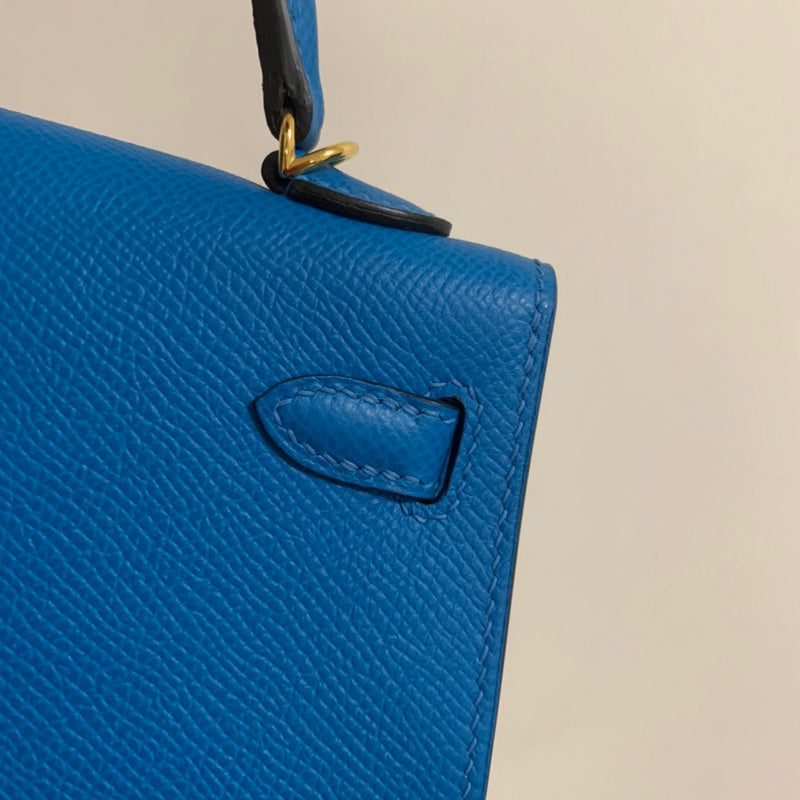 Side view of smart structured handbag