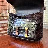  Everyday tote bag carried on shoulder 10