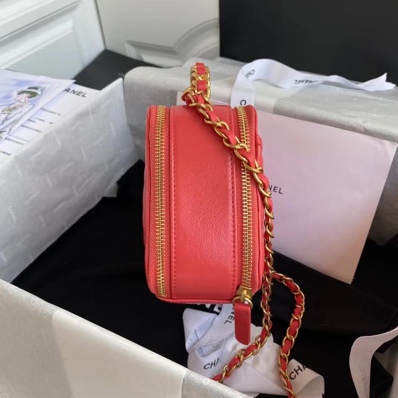 Zivas Charm Streamlined Design Fashion Handbag (Elevated Daily Companion) – Styled Look