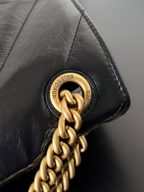 Zivas Charm Timeless Appeal Fashion Handbag (Elevated Accessory Essential) – Full Silhouette