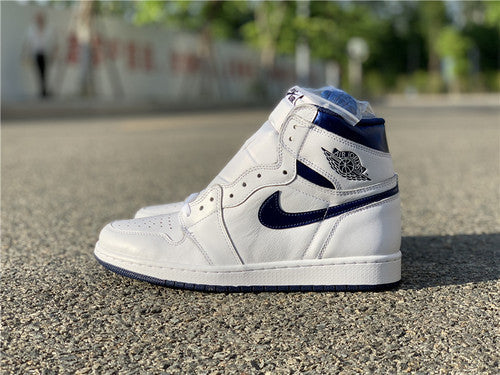 Nike Men's & Women's Iconic Street Trainers — Style 131