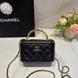 Ziva's Charm handbag – interior view (one versatile size)