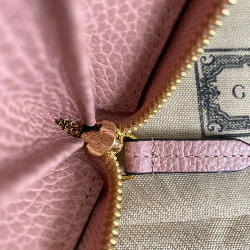 Close-up detail of classic elevated women's handbag – women's everyday handbag