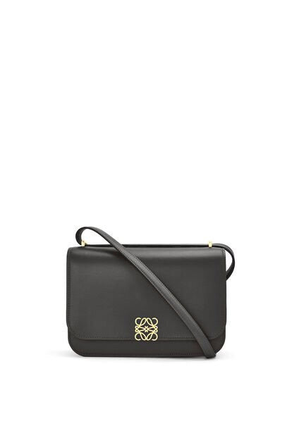Ziva's Charm handbag – detail view (19cm*13cm*6cm)