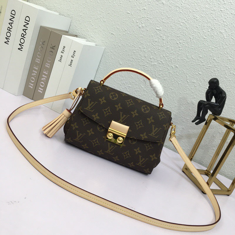 Side profile of structured refined women's handbag – women's premium purse