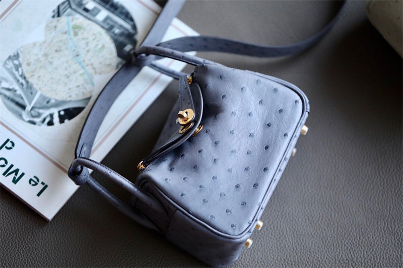  smart shopper bag styled with outfit