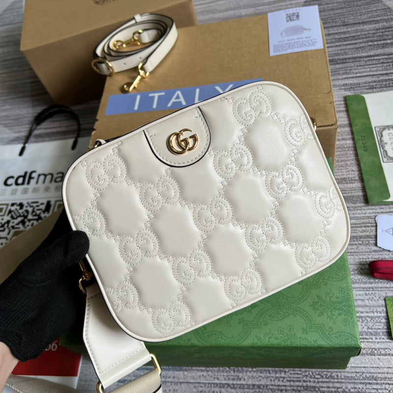 Front view of statement modern women's handbag – women's luxury accessory