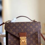 Handle and strap detail of everyday-luxe sleek women's handbag – women's everyday handbag