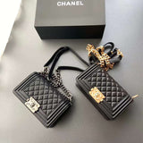 Zivas Charm Sleek Silhouette Everyday Handbag (Designer-Inspired Craftsmanship) – Detail View