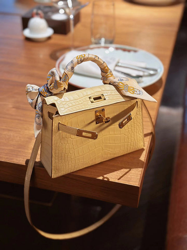 Chic bag women's premium everyday handbag