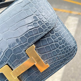  satchel close-up of hardware and finish 11