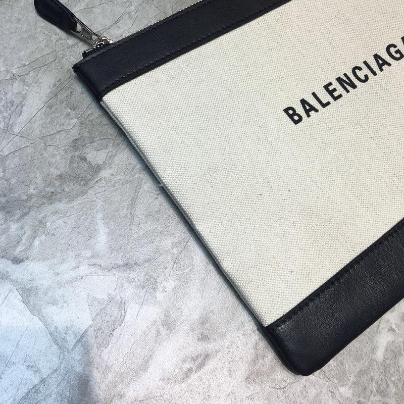 Classic Premium PU Leather Handbag - Premium Craftsmanship Detailing | Women's Luxury Handbag #1037 - back view (image 4) of designer-inspired handbag