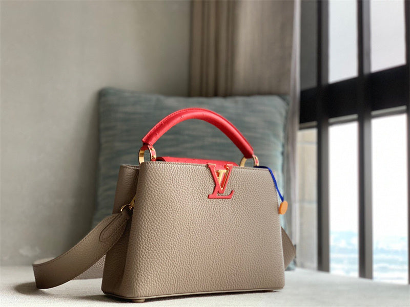  crossbody bag interior and compartment view