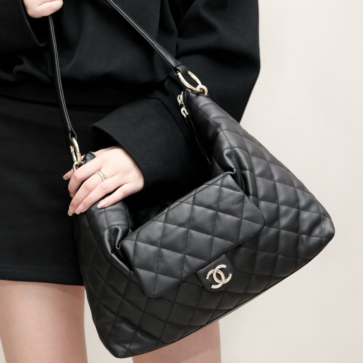 Front view of Chanel 23B Maxi Hobo Bag premium bag