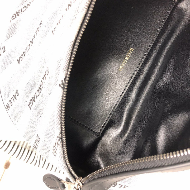 Side profile of statement signature women's handbag – women's premium purse