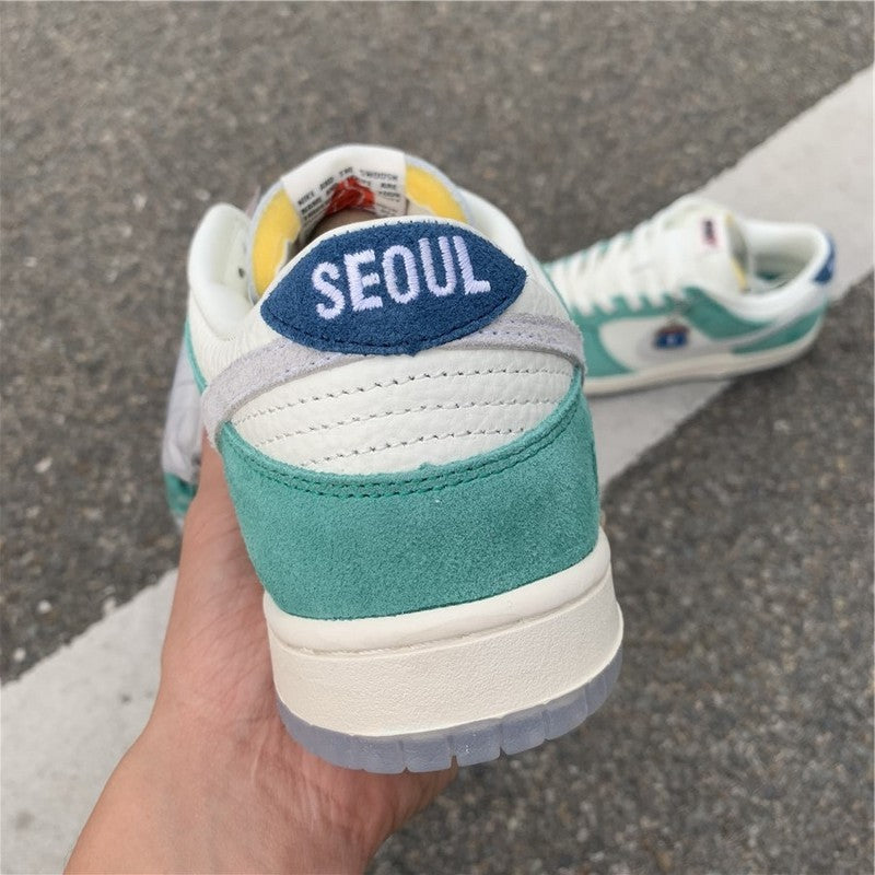 Nike Men's & Women's Premium Designer Sneakers — Style 178 back view