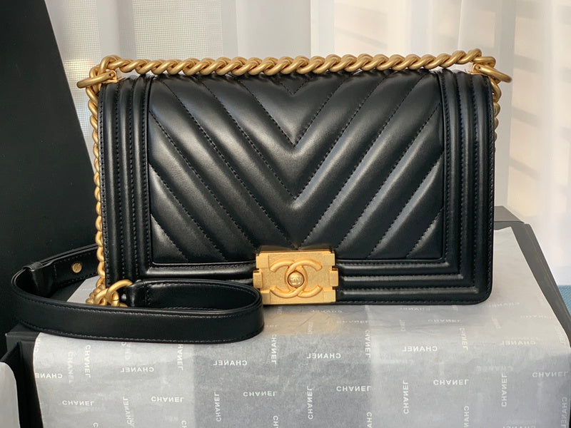  handbag, mid everyday style, image 4