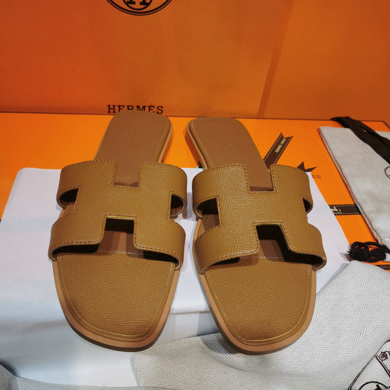 Hermes sandals Style 074 - packaging and accessories