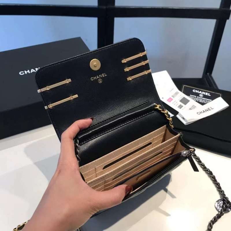 Zivas Charm Classic Sensibility Luxury Handbag (Premium Everyday Carry) – Angled View