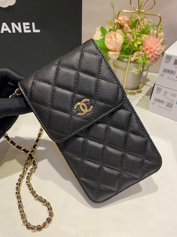 Ziva's Charm handbag – lifestyle view (one versatile size)