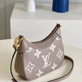 Handle and strap detail of statement refined women's handbag – women's premium purse