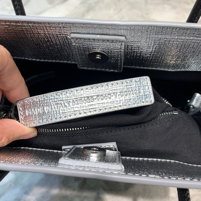 Modern Vegan Leather Handbag - Versatile Everyday Design | Women's Statement Accessory #910 - texture close-up (image 9) of designer-inspired handbag