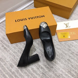 Louis Vuitton shoes Style 246 - top view showing design
