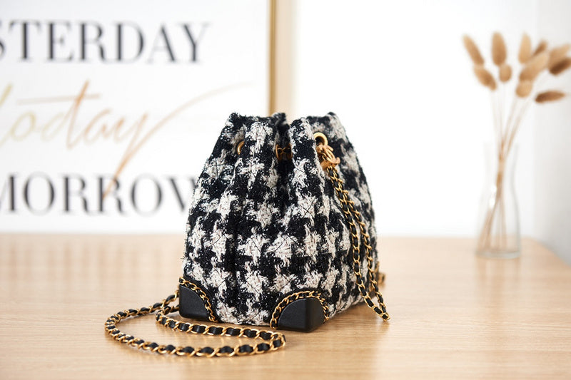 Zivas Charm Elevated Essentials Designer Handbag (Versatile Style Statement) – Interior View