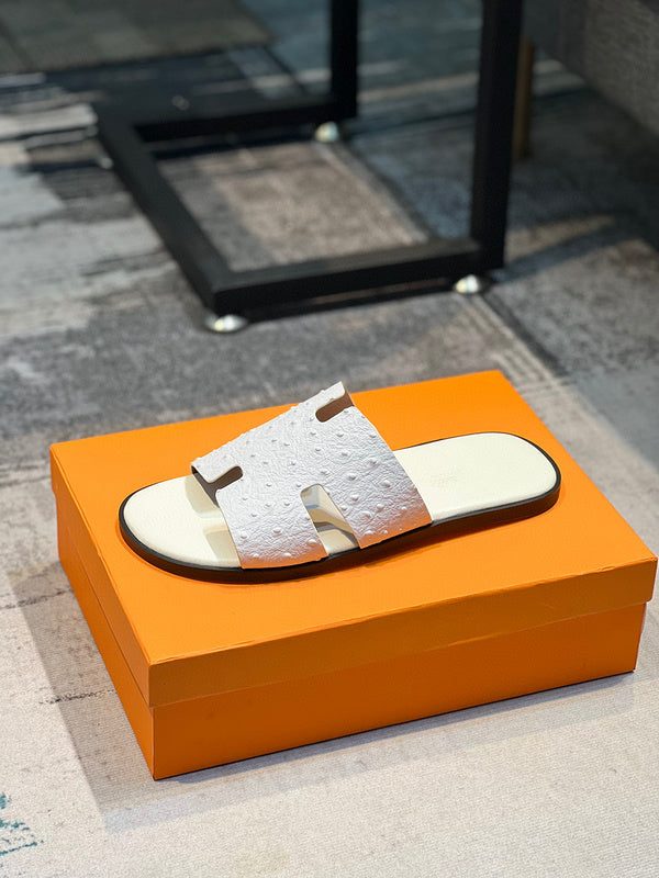 Hermes shoes Style 017 - close-up of refined designer finish