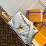 Side profile of refined elevated women's handbag – women's luxury accessory